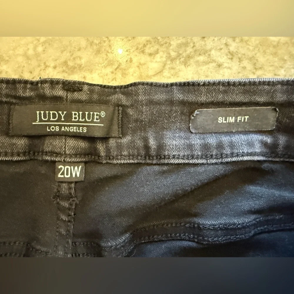 Judy Blue Black Mid-Rise Distressed Stretchy Straight Slim Fit Jeans - Size 20W